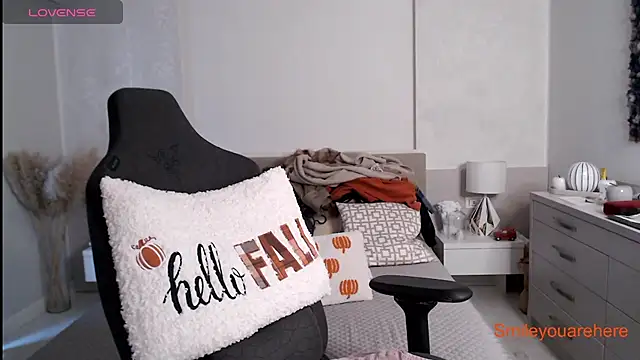 Smileyouarehere online show from November 16, 2025, 6:18 am