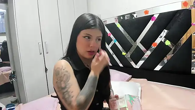 Snapshot of katery_wok11 chatting on April 3, 2026, 3:13 am katery wok11 online show from April 3, 2026, 3:13 am