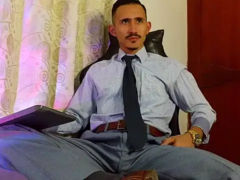 HomeAloneK online show from April 21, 2026, 7:53 pm