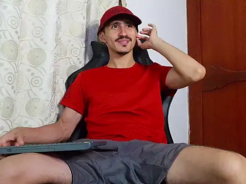 HomeAloneK online show from April 30, 2026, 8:16 pm