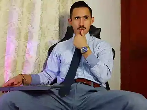 HomeAloneK online show from May 5, 2026, 7:39 pm