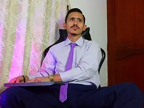 HomeAloneK online show from May 7, 2026, 7:39 pm