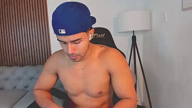 Snapshot of liam_collins21 chatting on October 17, 2025, 11:56 am liam collins21 online show from October 17, 2025, 11:56 am