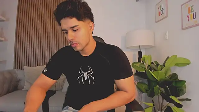 Snapshot of liam_collins21 chatting on October 7, 2025, 11:55 am liam collins21 online show from October 7, 2025, 11:55 am