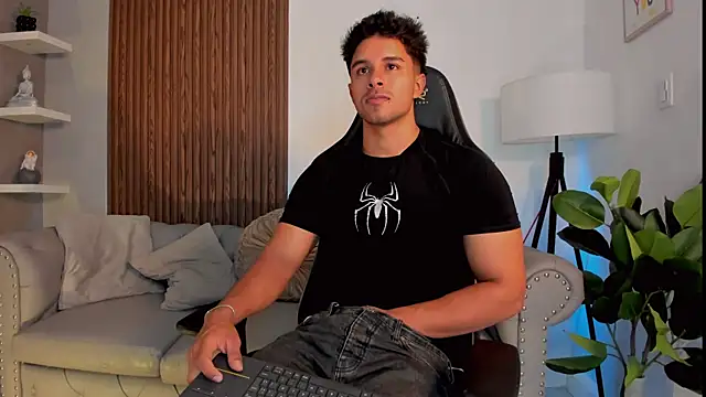 Snapshot of liam_collins21 chatting on September 10, 2025, 11:53 am liam collins21 online show from September 10, 2025, 11:53 am