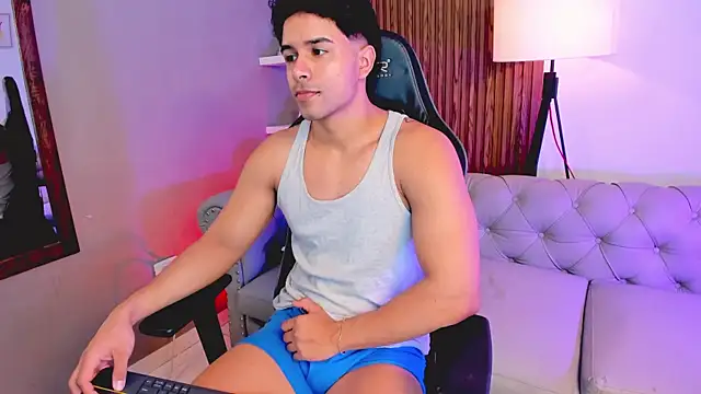 Snapshot of liam_collins21 chatting on November 22, 2025, 12:04 pm liam collins21 online show from November 22, 2025, 12:04 pm