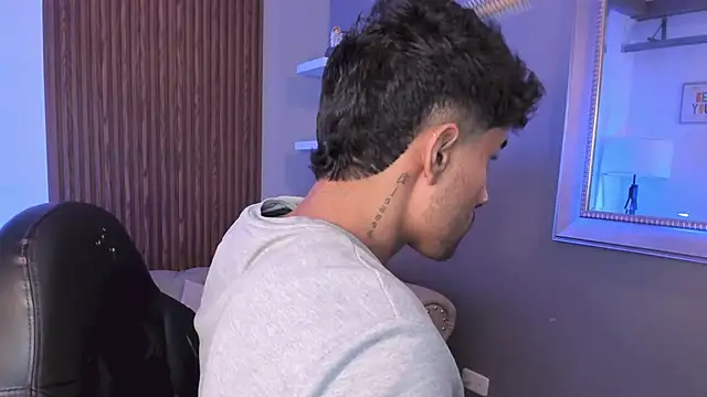 Snapshot of liam_collins21 chatting on March 14, 2025, 11:45 am liam collins21 online show from March 14, 2025, 11:45 am