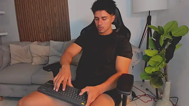 Snapshot of liam_collins21 chatting on October 1, 2025, 11:58 am liam collins21 online show from October 1, 2025, 11:58 am