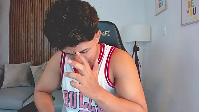 Snapshot of liam_collins21 chatting on October 28, 2025, 11:42 am liam collins21 online show from October 28, 2025, 11:42 am