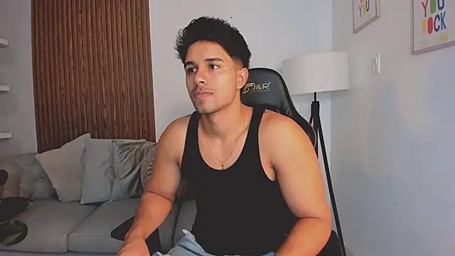 Snapshot of liam_collins21 chatting on October 2, 2025, 12:08 pm liam collins21 online show from October 2, 2025, 12:08 pm