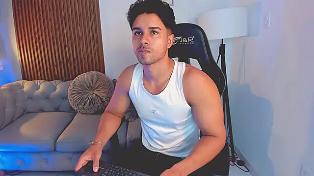 Snapshot of liam_collins21 chatting on October 24, 2025, 11:53 am liam collins21 online show from October 24, 2025, 11:53 am