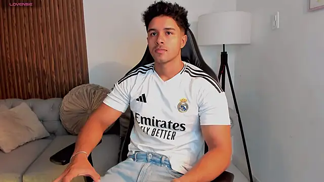 Snapshot of liam_collins21 chatting on September 16, 2025, 11:44 am liam collins21 online show from September 16, 2025, 11:44 am