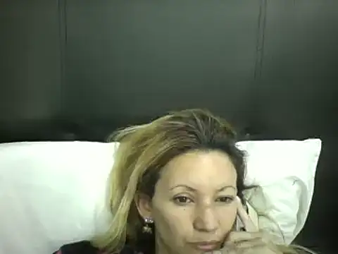 Snapshot of Paulita_x3 chatting on April 22, 2026, 11:39 am Paulita x3 online show from April 22, 2026, 11:39 am