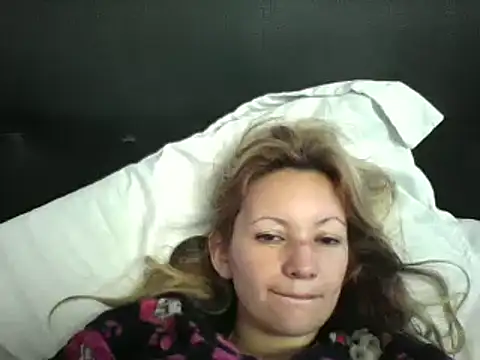 Snapshot of Paulita_x3 chatting on October 2, 2025, 11:24 am Paulita x3 online show from October 2, 2025, 11:24 am