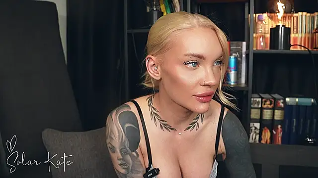 Snapshot of solarkate chatting on September 30, 2025, 3:18 pm solarkate online show from September 30, 2025, 3:18 pm