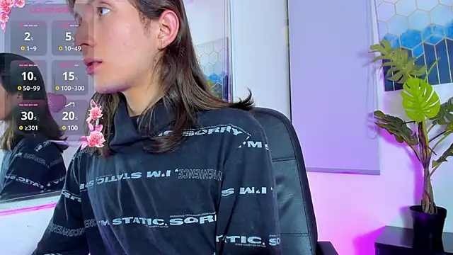 Feniix   online show from March 9, 2025, 3:54 am