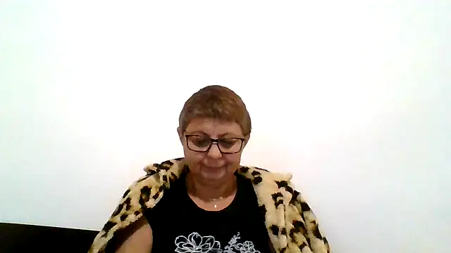 Snapshot of roseblak42 chatting on October 10, 2025, 3:46 pm roseblak42 online show from October 10, 2025, 3:46 pm