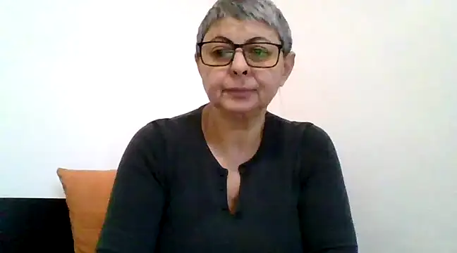 Snapshot of roseblak42 chatting on February 28, 2025, 3:15 pm roseblak42 online show from February 28, 2025, 3:15 pm