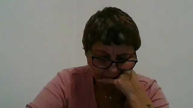 roseblak42 online show from November 9, 2025, 3:27 pm