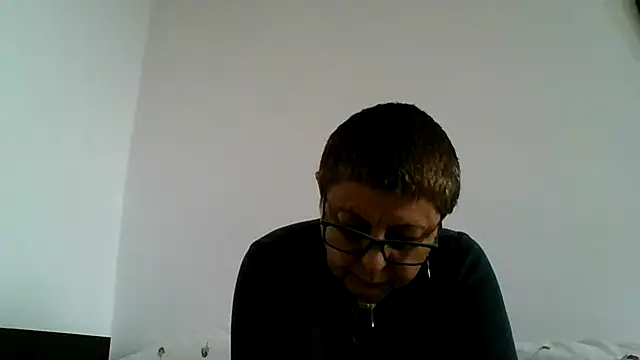 Snapshot of roseblak42 chatting on October 2, 2025, 12:41 pm roseblak42 online show from October 2, 2025, 12:41 pm