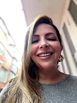  Abril-Office1 online show from September 30, 2025, 3:07 pm