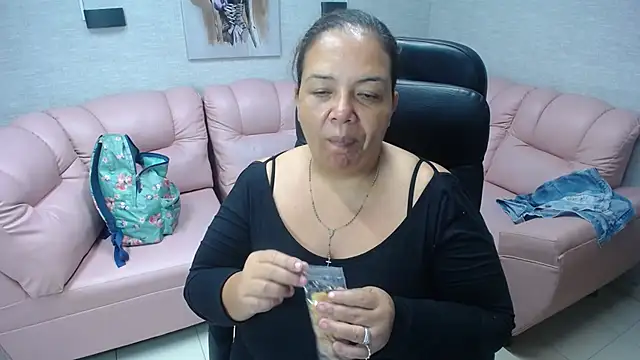 Snapshot of Penelope_Nipples_ chatting on March 10, 2025, 11:55 am Penelope Nipples online show from March 10, 2025, 11:55 am