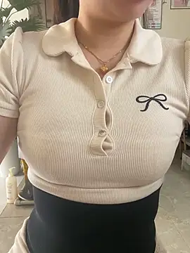 Snapshot of Ruby_bear chatting on March 28, 2026, 4:02 am Ruby bear online show from March 28, 2026, 4:02 am