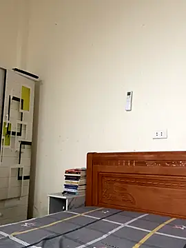 Ruby bear online show from November 18, 2025, 6:39 am