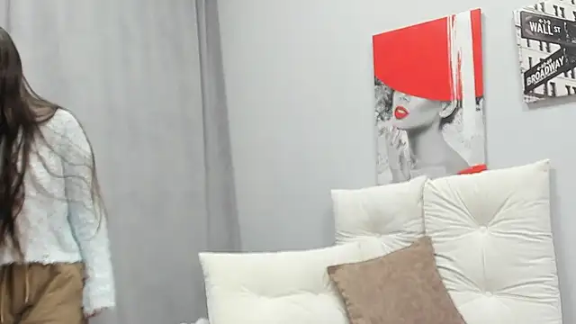 Snapshot of Tiny_JuJu chatting on March 3, 2026, 1:23 am Tiny JuJu online show from March 3, 2026, 1:23 am