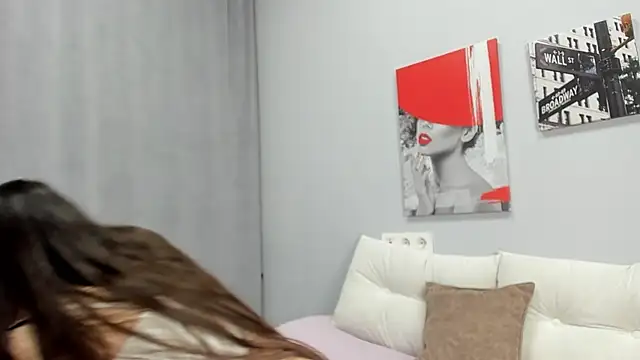 Snapshot of Tiny_JuJu chatting on April 8, 2026, 12:56 am Tiny JuJu online show from April 8, 2026, 12:56 am