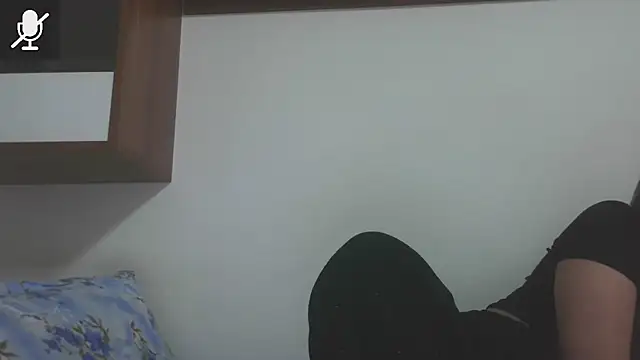 LovelyJulliette online show from May 12, 2026, 3:51 pm