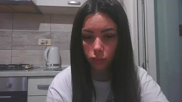 LovelyJulliette online show from May 9, 2026, 12:30 pm