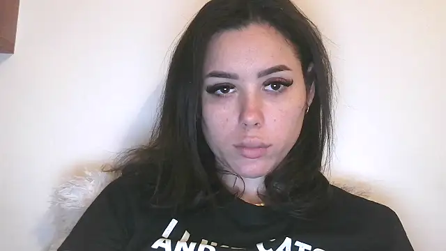 Snapshot of LovelyJulliette chatting on January 13, 2026, 3:49 pm LovelyJulliette online show from January 13, 2026, 3:49 pm