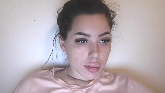 Snapshot of LovelyJulliette chatting on February 11, 2026, 6:19 pm LovelyJulliette online show from February 11, 2026, 6:19 pm