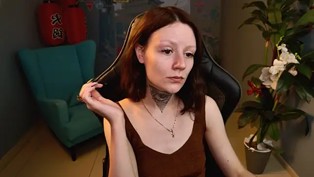 VeliraBraitberg online show from July 21, 2026, 5:42 am