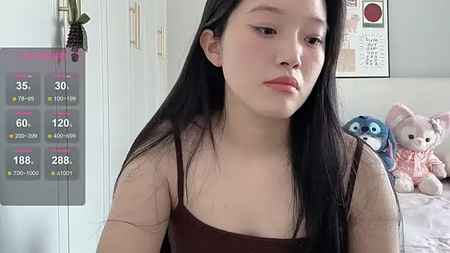 rose-u online show from June 14, 2026, 1:02 am