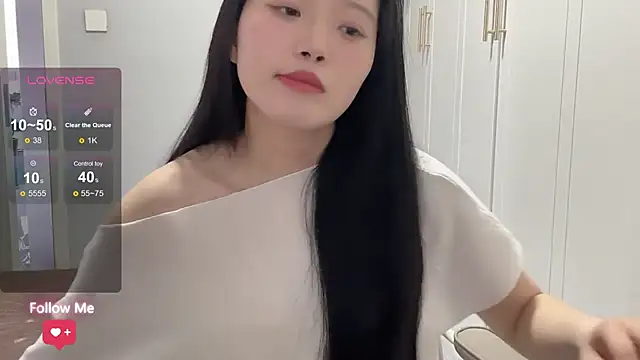 Snapshot of rose-u chatting on March 5, 2026, 1:24 am rose-u online show from March 5, 2026, 1:24 am