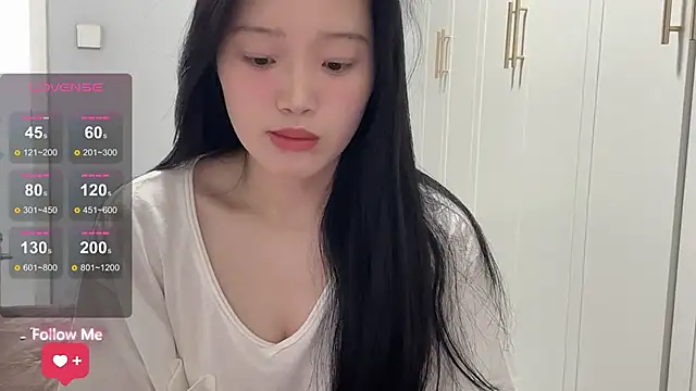 Snapshot of rose-u chatting on March 12, 2026, 1:33 am rose-u online show from March 12, 2026, 1:33 am