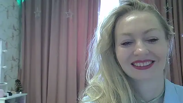 Snapshot of ZarinaSwift chatting on September 25, 2025, 4:40 am ZarinaSwift online show from September 25, 2025, 4:40 am
