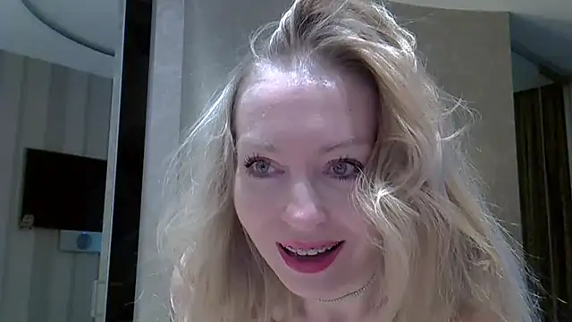 Snapshot of ZarinaSwift chatting on February 27, 2025, 4:46 am ZarinaSwift online show from February 27, 2025, 4:46 am