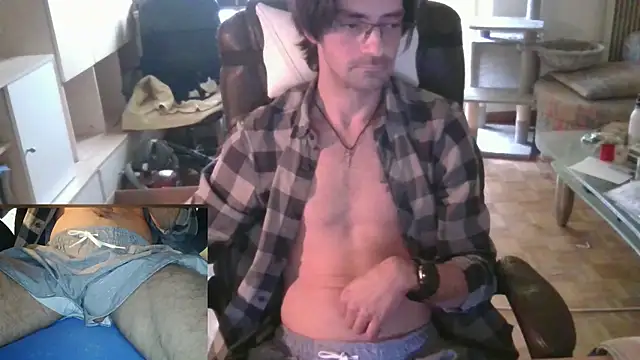 Snapshot of Drmoriarty07 chatting on March 15, 2025, 10:35 am Drmoriarty07 online show from March 15, 2025, 10:35 am