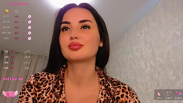 Snapshot of LaraSkinny chatting on March 10, 2025, 12:49 pm LaraSkinny online show from March 10, 2025, 12:49 pm