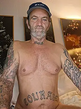 Hotbodyscottie online show from August 3, 2026, 10:21 am