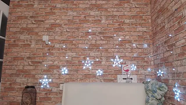 Snapshot of Amelia_Kiss_ chatting on September 12, 2025, 12:33 am Amelia Kiss online show from September 12, 2025, 12:33 am