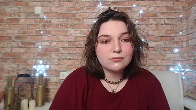 Amelia Kiss  online show from March 7, 2025, 6:46 am