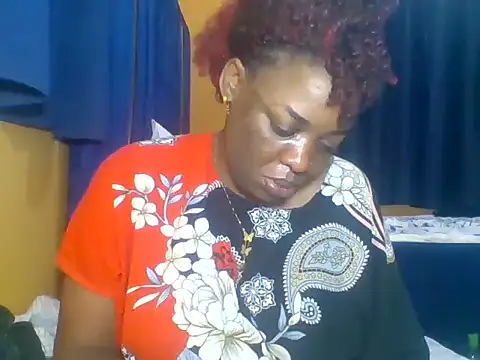 Prettyblackgal online show from May 16, 2026, 3:33 pm
