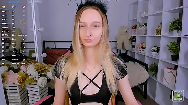 Snapshot of _Ri_na_ chatting on October 31, 2025, 6:21 am Ri na online show from October 31, 2025, 6:21 am