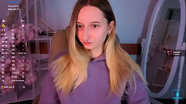 Snapshot of _Ri_na_ chatting on October 12, 2025, 5:31 am Ri na online show from October 12, 2025, 5:31 am