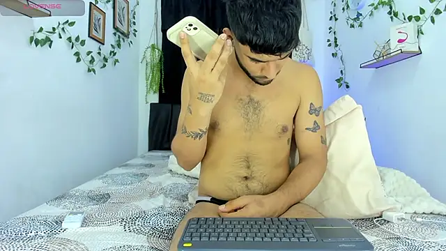 Snapshot of Alex_BigDickkk chatting on September 10, 2025, 5:34 pm Alex BigDickkk online show from September 10, 2025, 5:34 pm