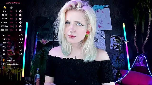 little grinch666 online show from March 3, 2025, 11:03 pm